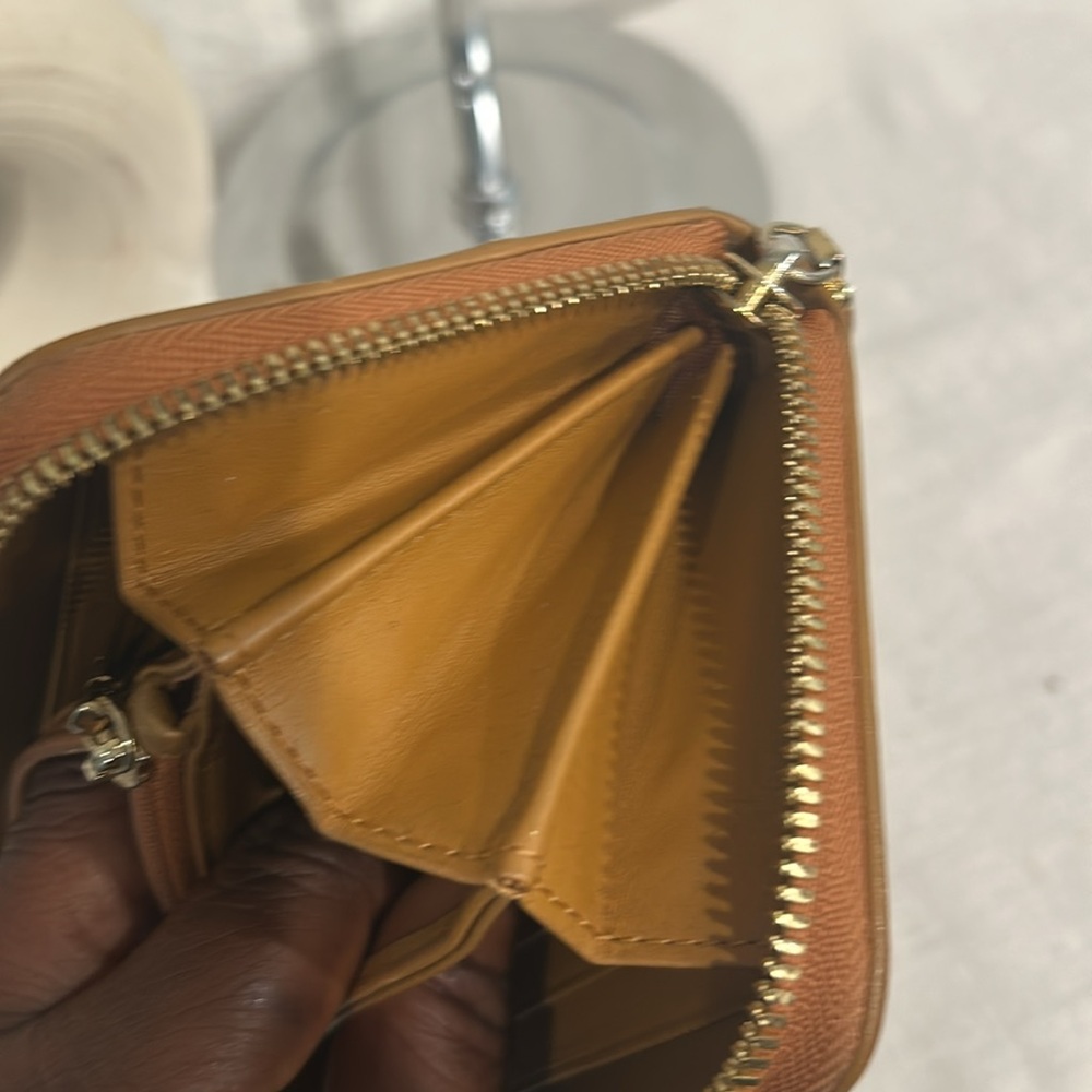 MCM zippy Wallet Multiple colors - Picture 12 of 13